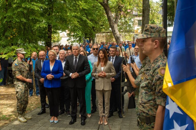 Predsjednik Čović na obilježavanju Dana nositelja odličja: „Vrijednosti Domovinskog rata ostaju temelj budućnosti“