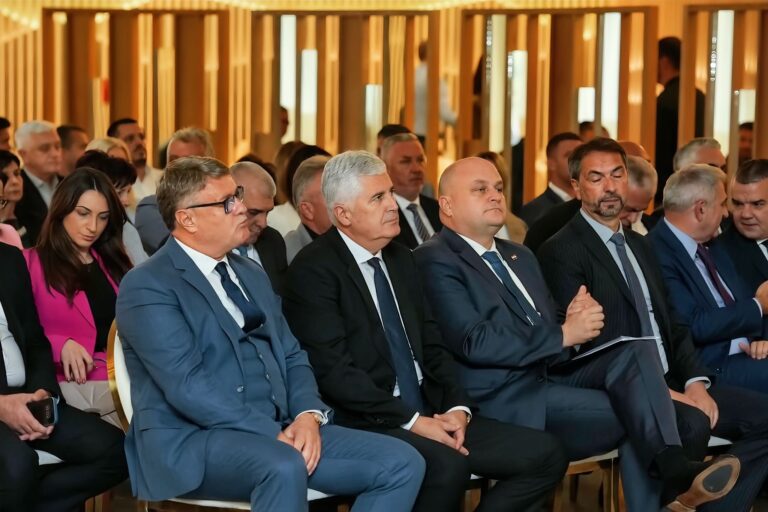 Udruga Prsten organizirala konferenciju ‘Učinkovita budućnost’ o energetskoj učinkovitosti i novim tehnologijama u Čapljini